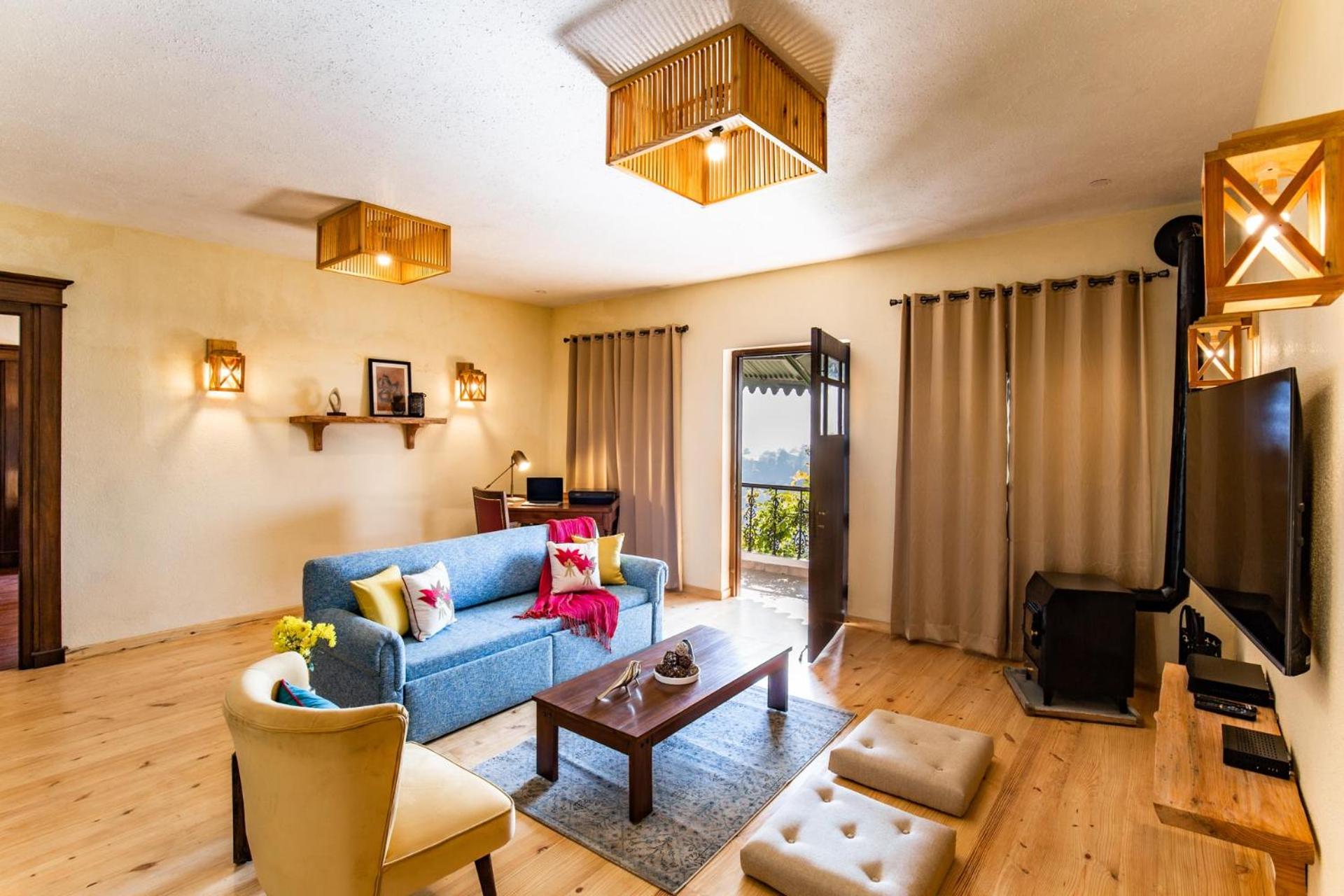 An extraordinary 6-Bedroom Bungalow in Barlowganj, Mussoorie view 3