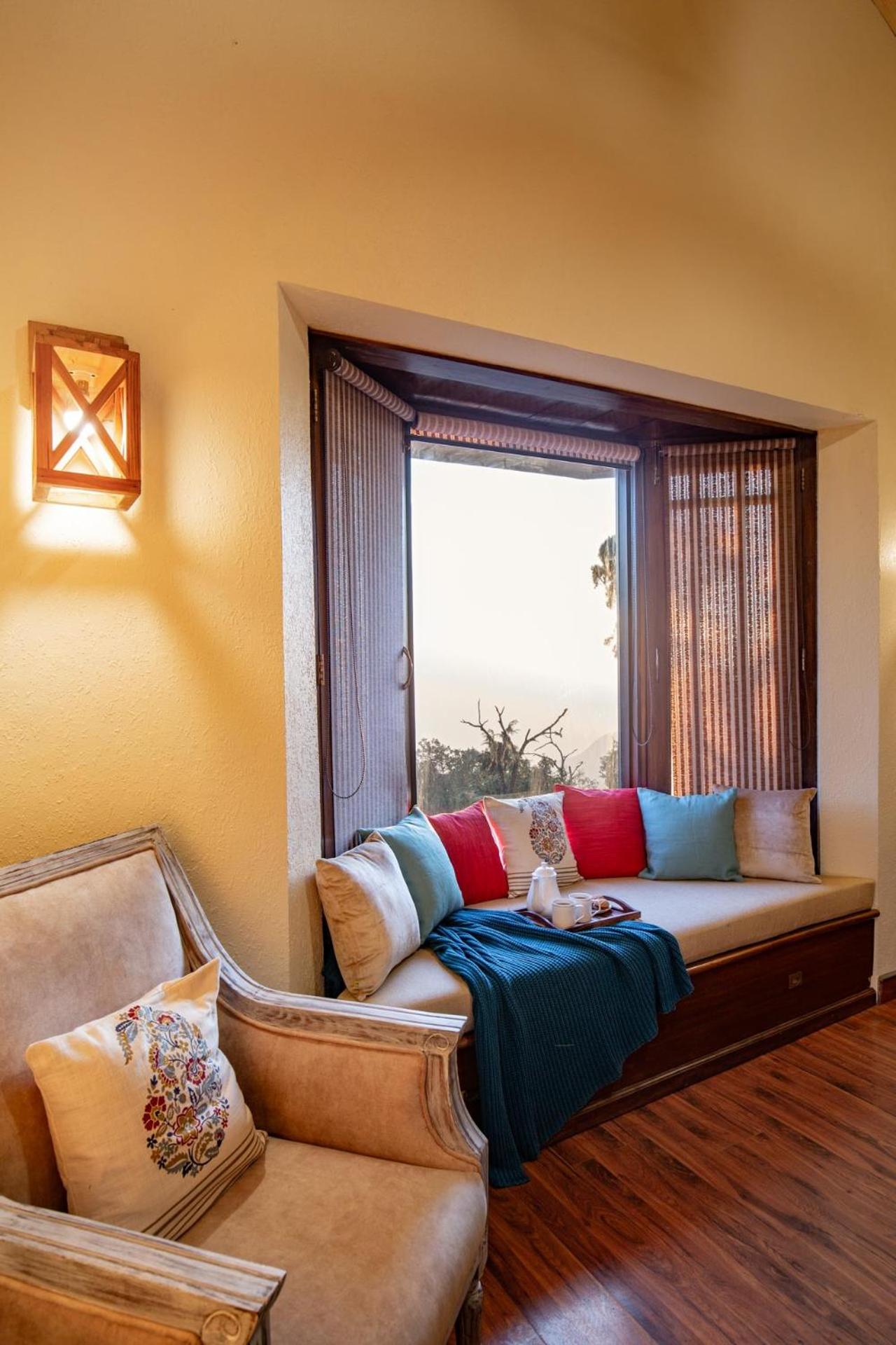 An extraordinary 6-Bedroom Bungalow in Barlowganj, Mussoorie view 5