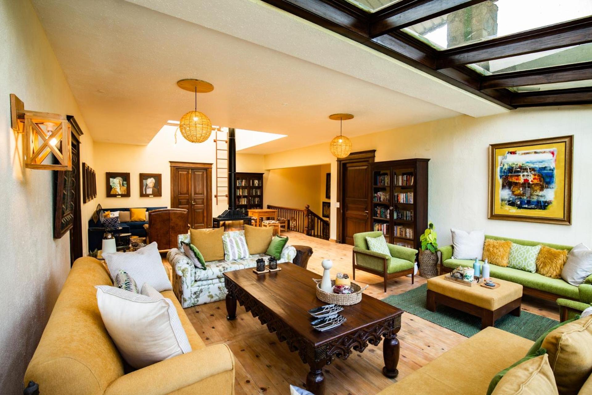 An extraordinary 6-Bedroom Bungalow in Barlowganj, Mussoorie view 2