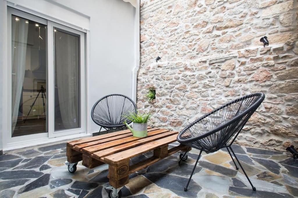 A comfortable small studio nearby Acropolis 2