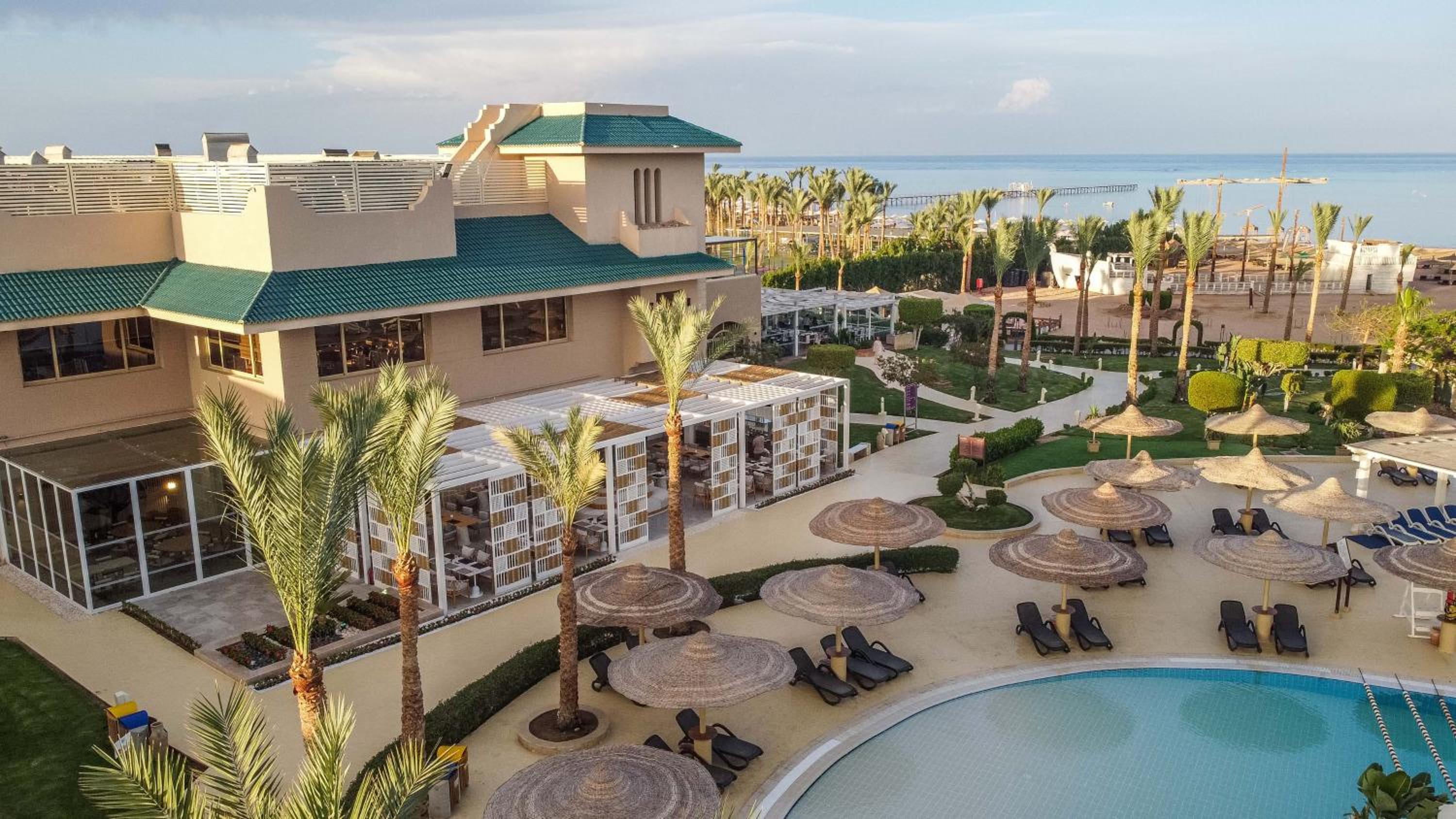 Coral Sea Holiday Resort & Aqua Park
