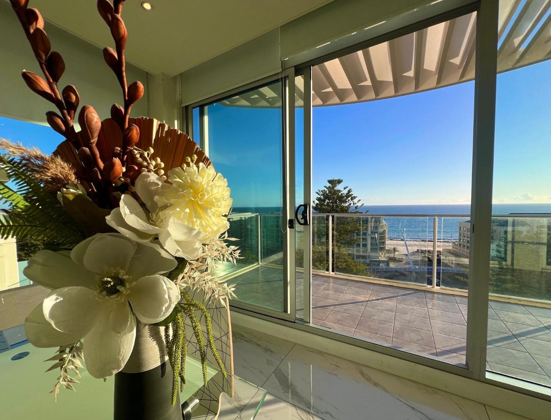 Belle Escapes - Glenelg Skyline Penthouse