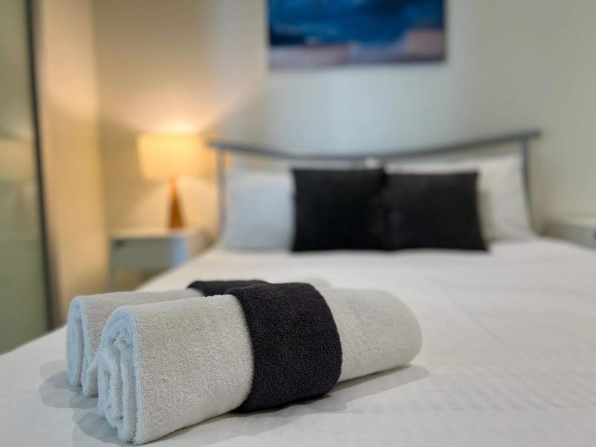 Belle Escapes - Glenelg Skyline Penthouse