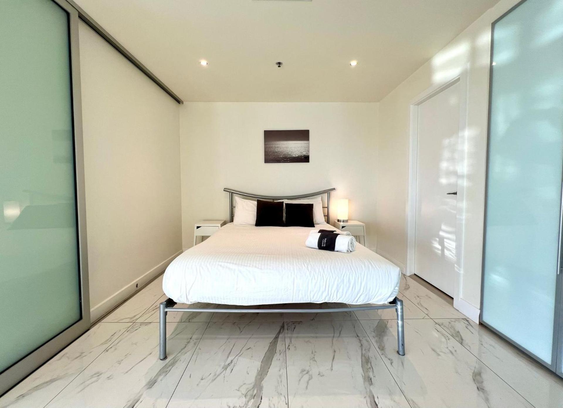 Belle Escapes - Glenelg Skyline Penthouse
