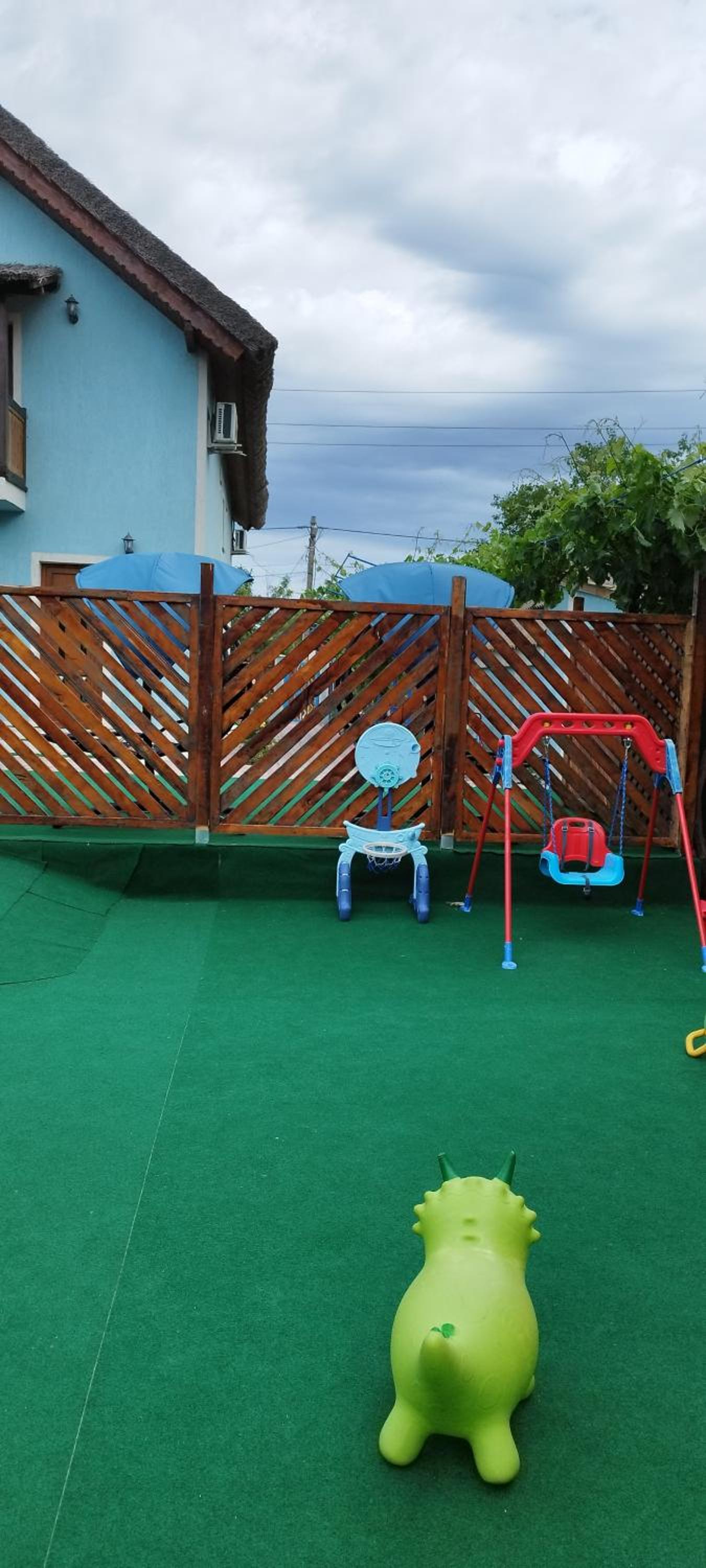 Photo 8