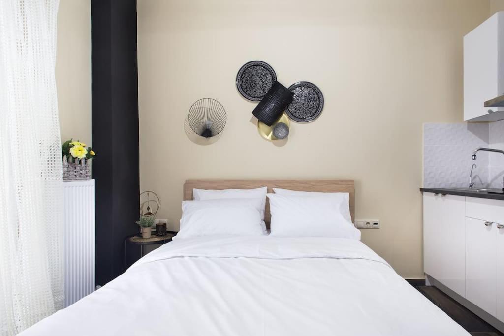 A comfortable small studio nearby Acropolis 3