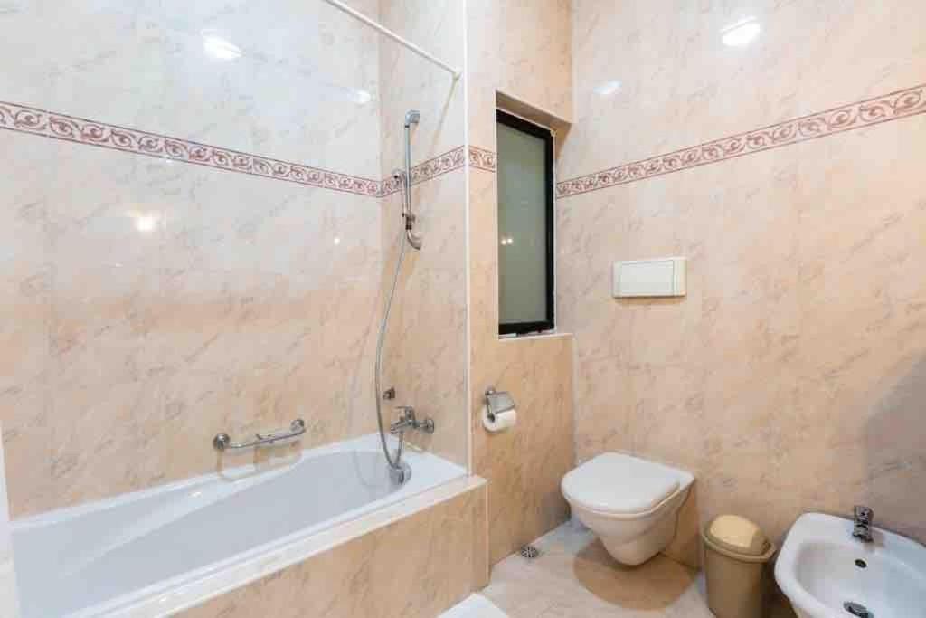 Luxury Seafront Retreat Overlooking Manoel Island view 4