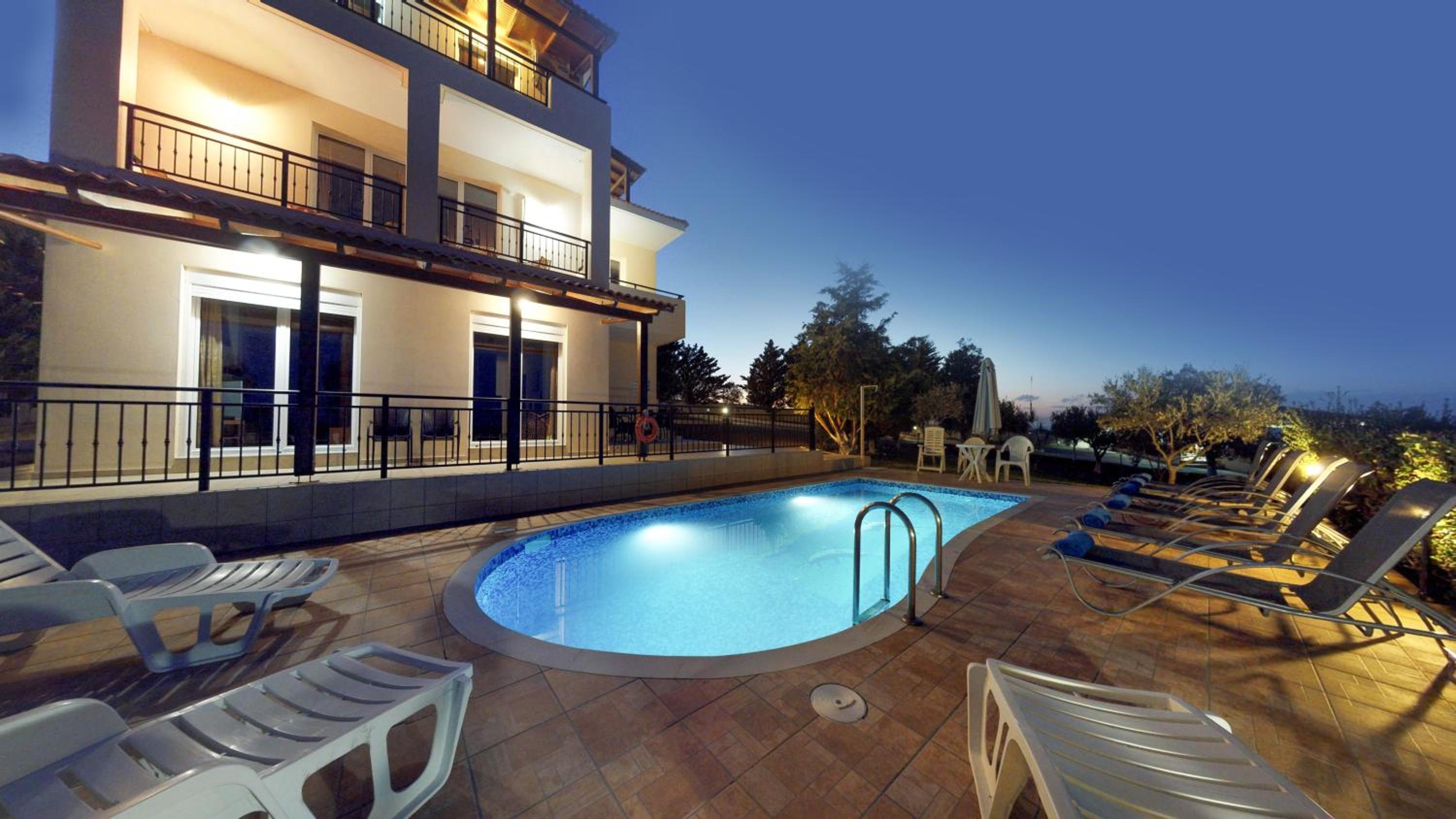 Villa Angelika two-storey house with pool for 7