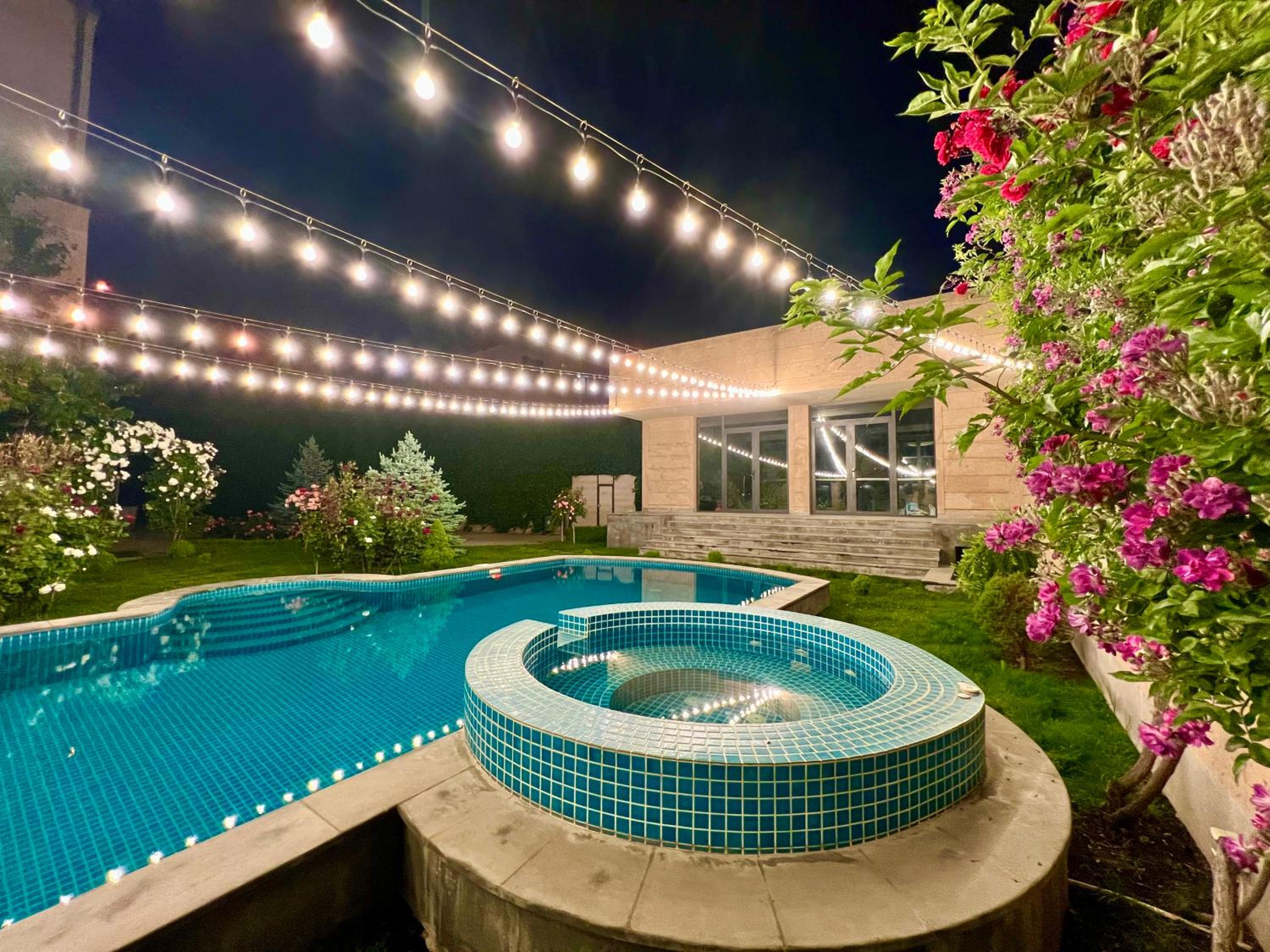 Luxury villa with Pool and Jacuzzi