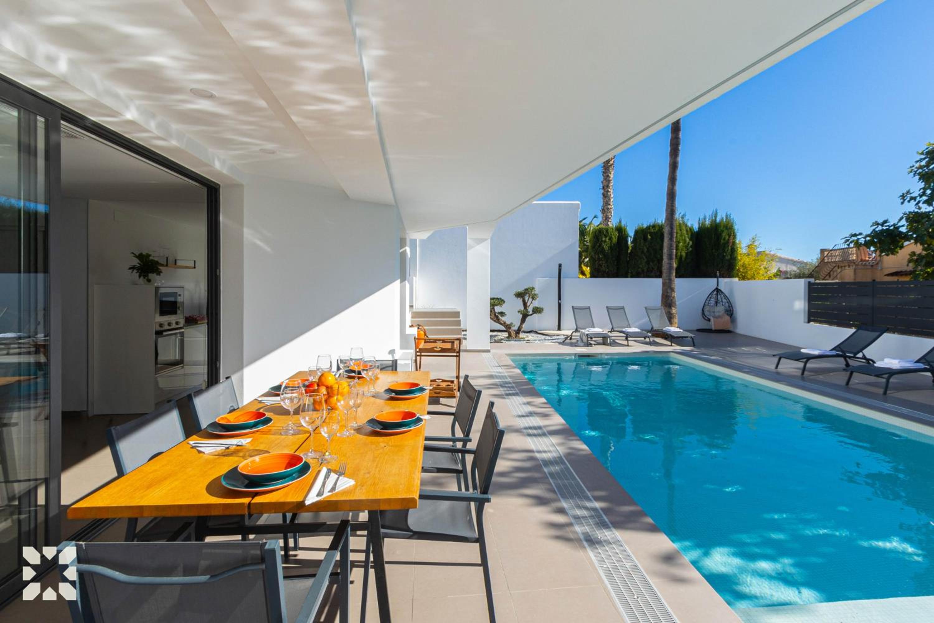 Villa Dunamoon by Abahana Villas