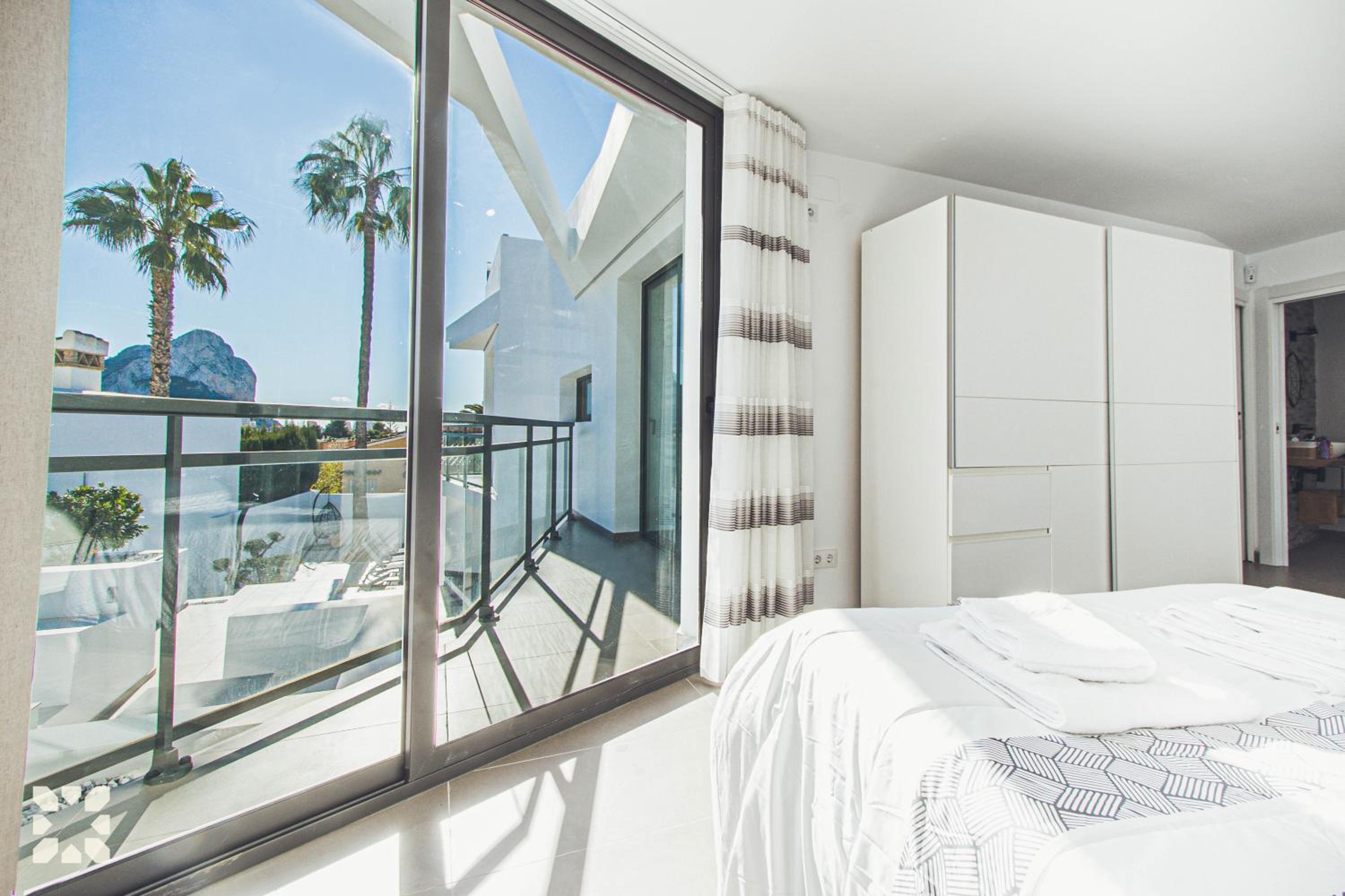 Villa Dunamoon by Abahana Villas