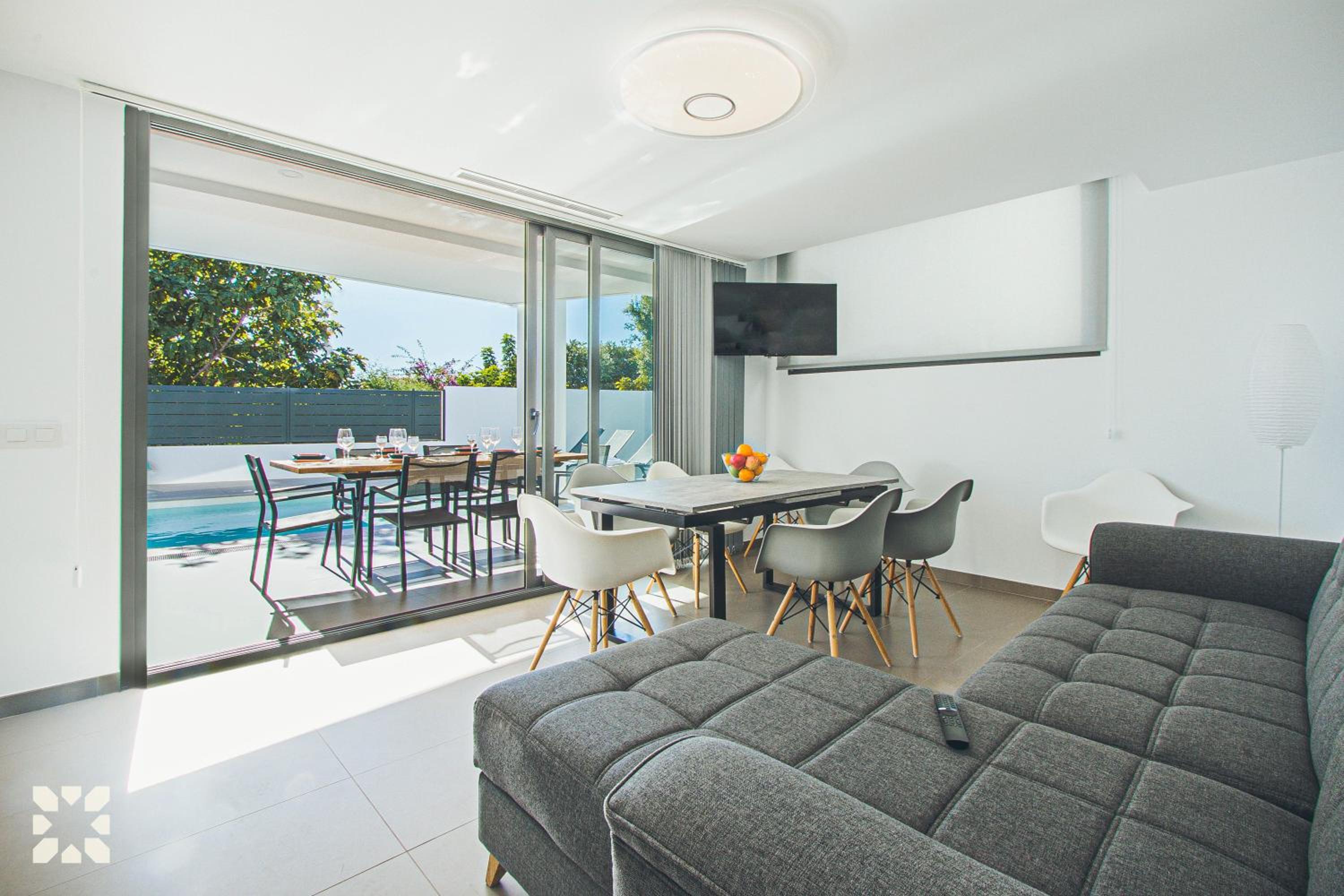 Villa Dunamoon by Abahana Villas