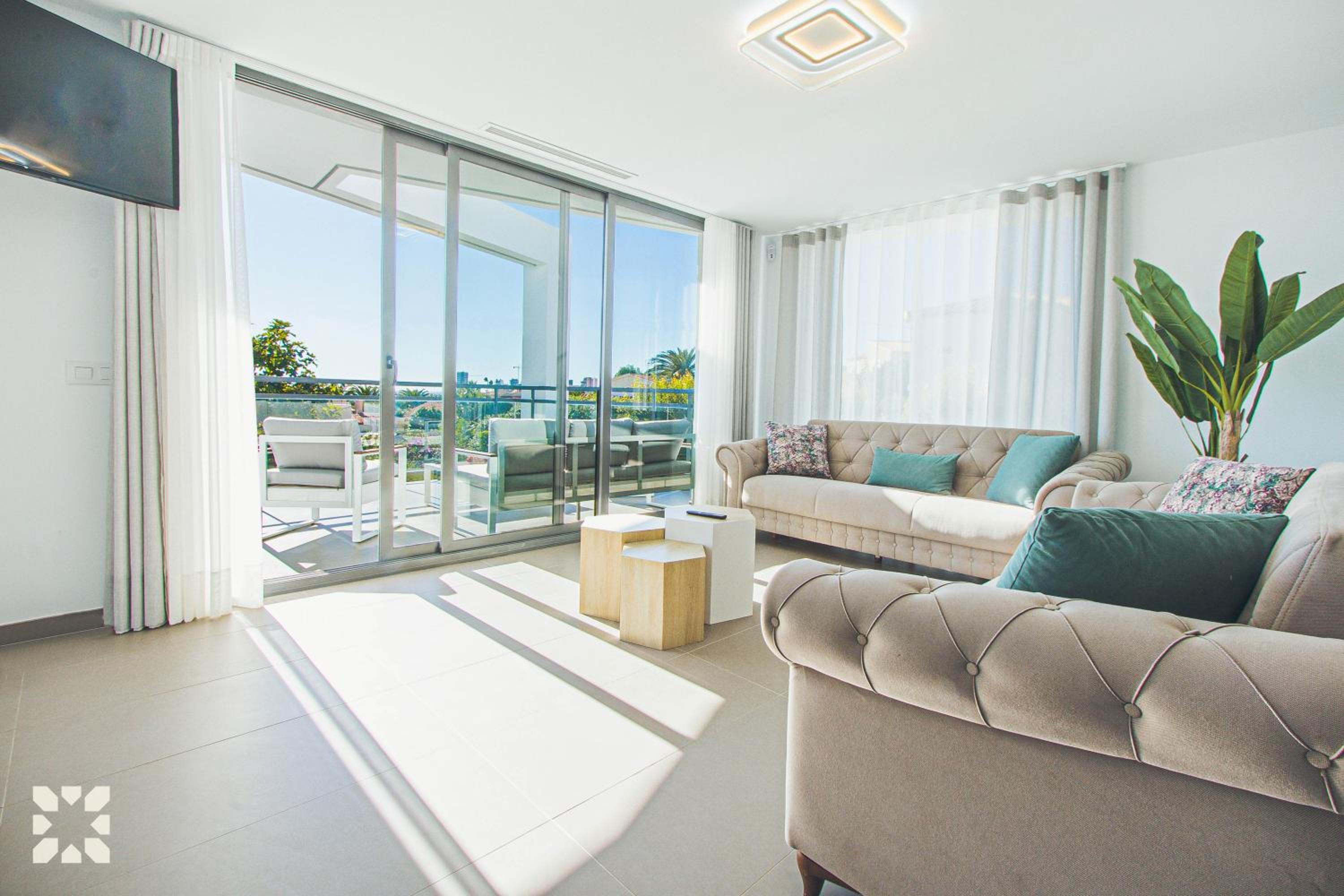 Villa Dunamoon by Abahana Villas