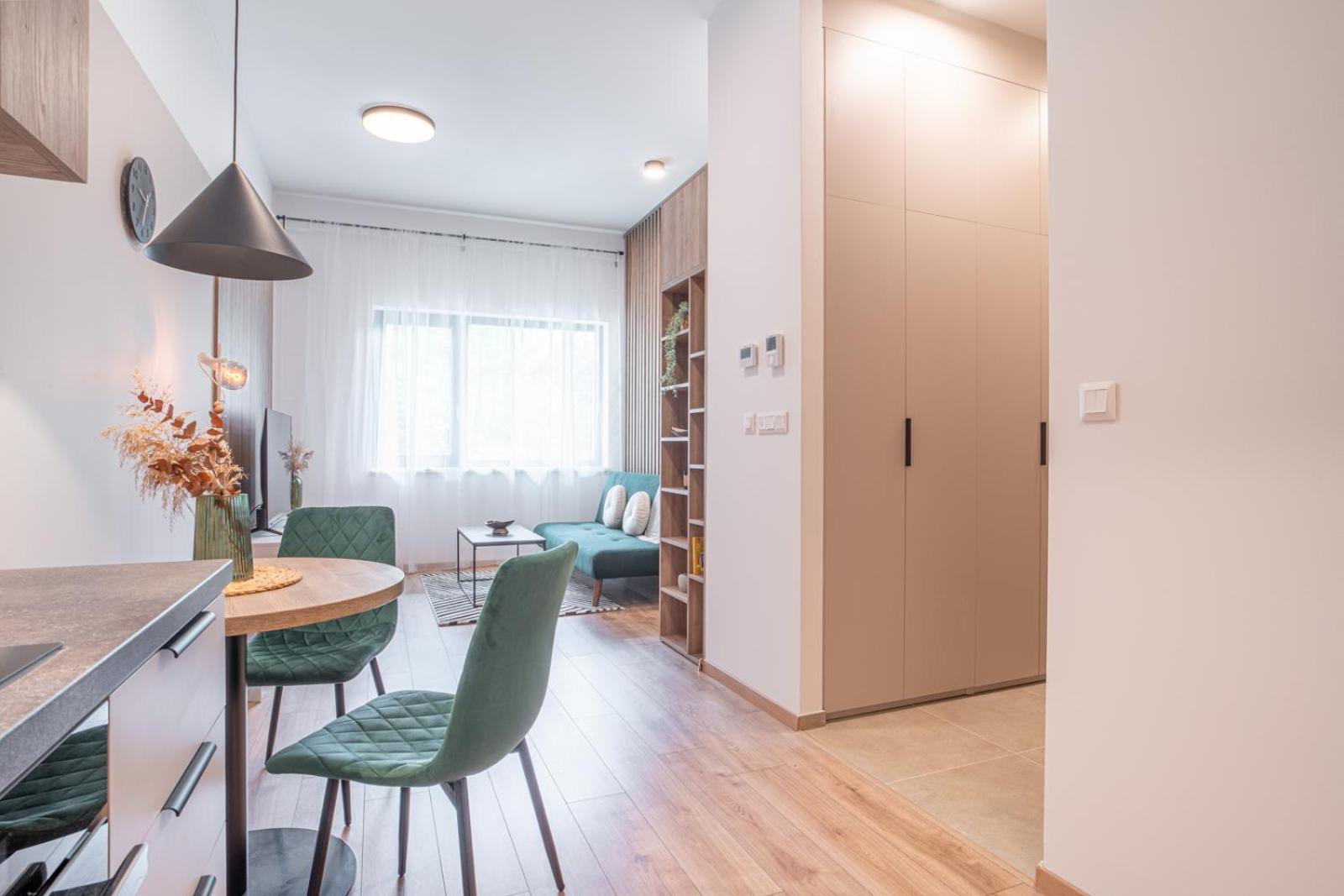 Patronka Apartments - Stylish apartment with a divided sleeping area view 2