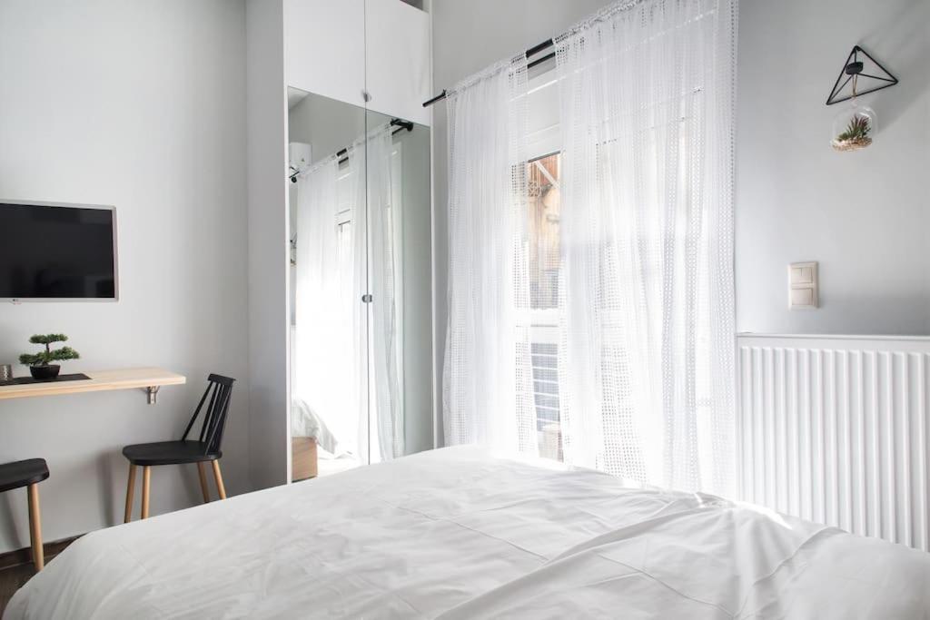 A comfortable small studio nearby Acropolis 5