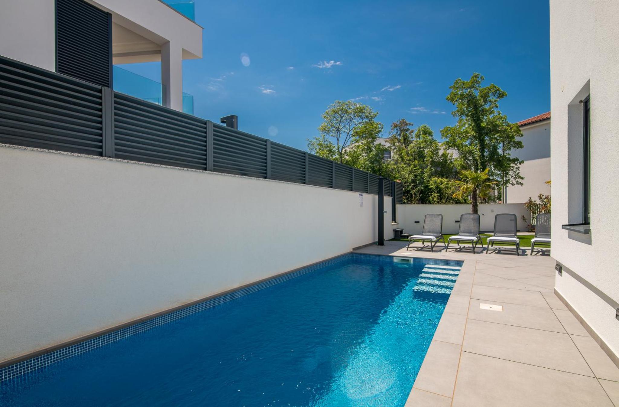 Apartment BP LUX with private pool view 3
