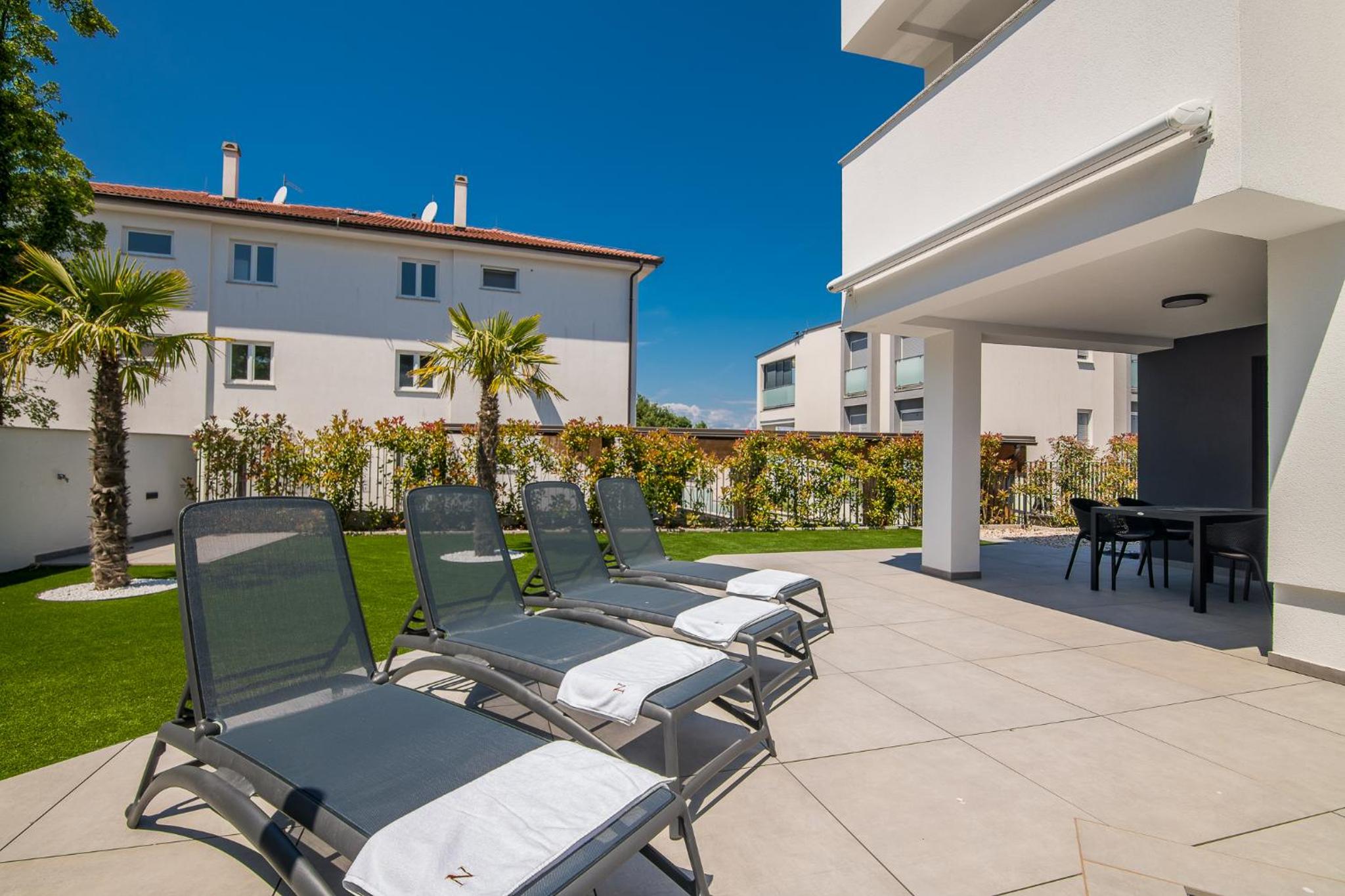 Apartment BP LUX with private pool view 5