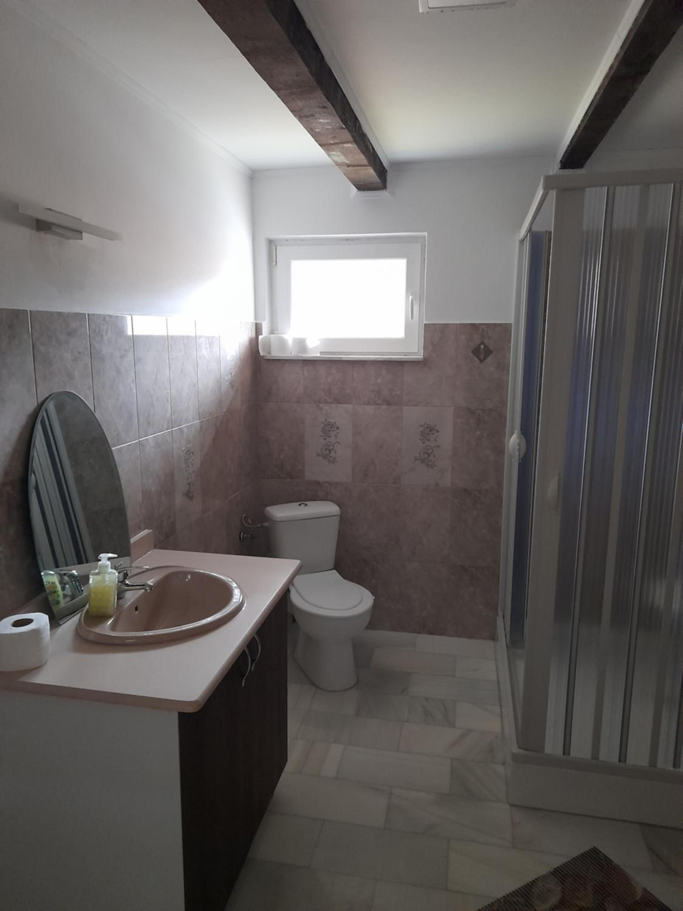 CASA FLOARE DE COLT