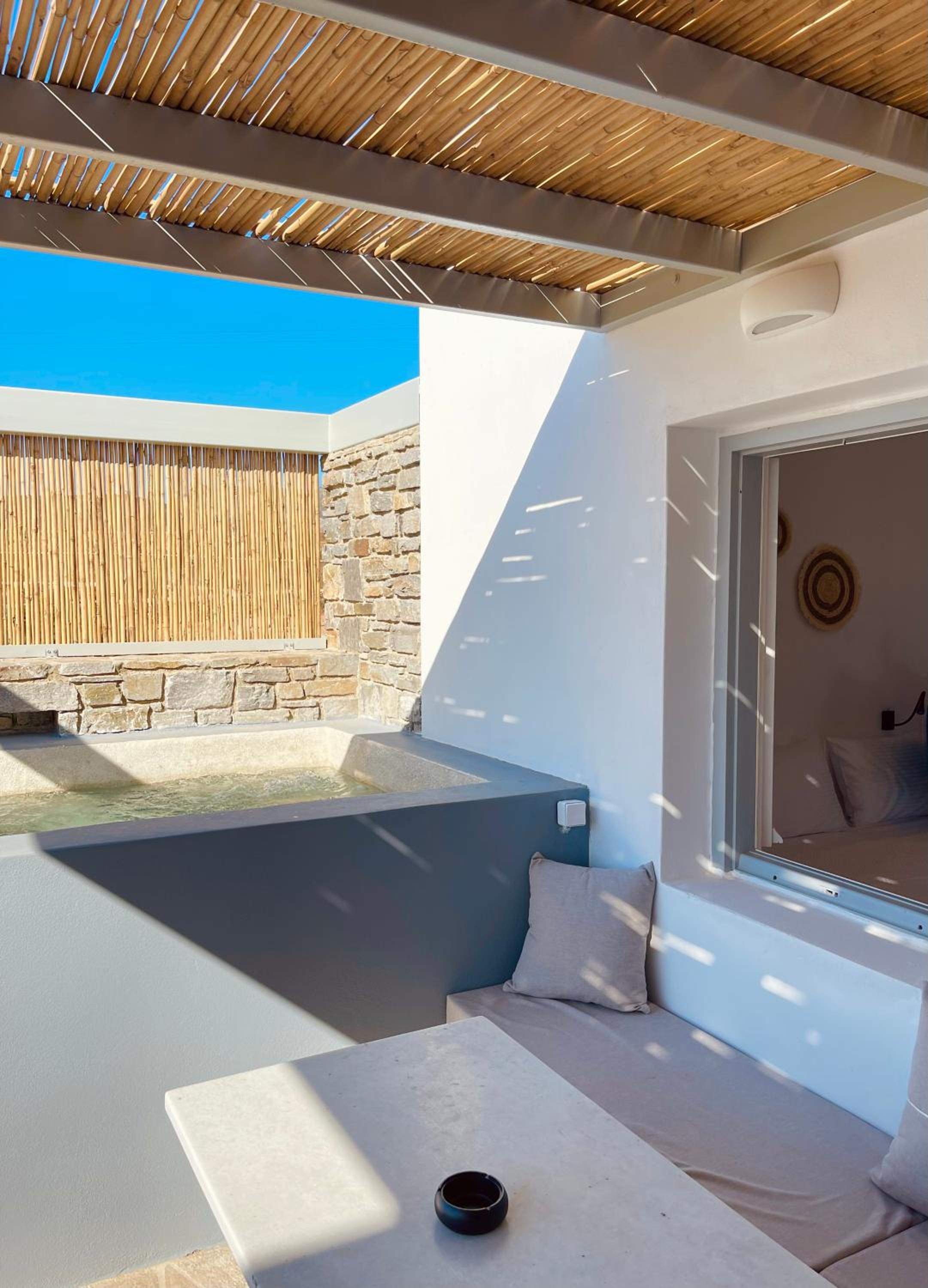 Yara Residence