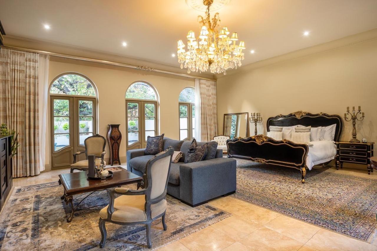 Johannesburg Vacations - The Shyre Mansion - Property Image 20