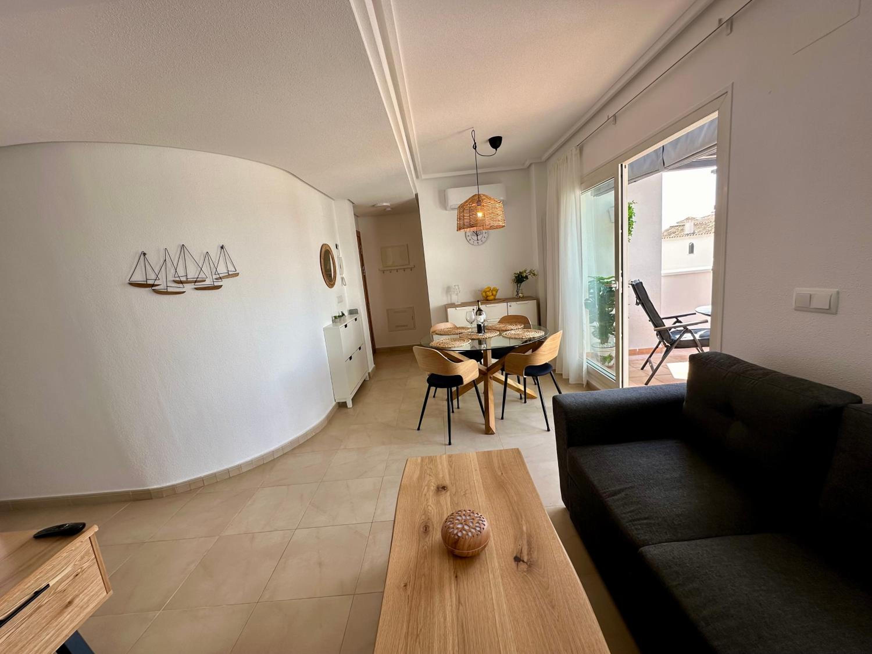 Stunning apartment with a beautiful pool/lake view