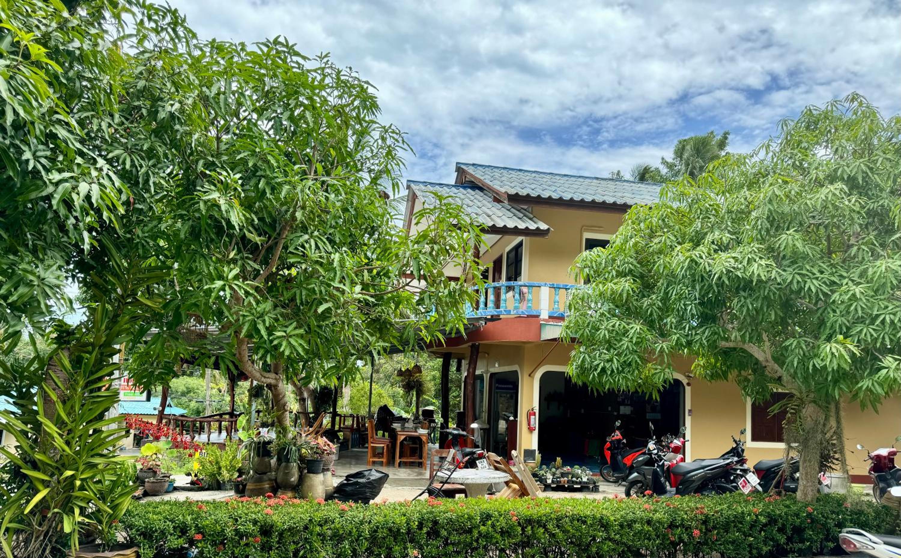 Baan Klong House