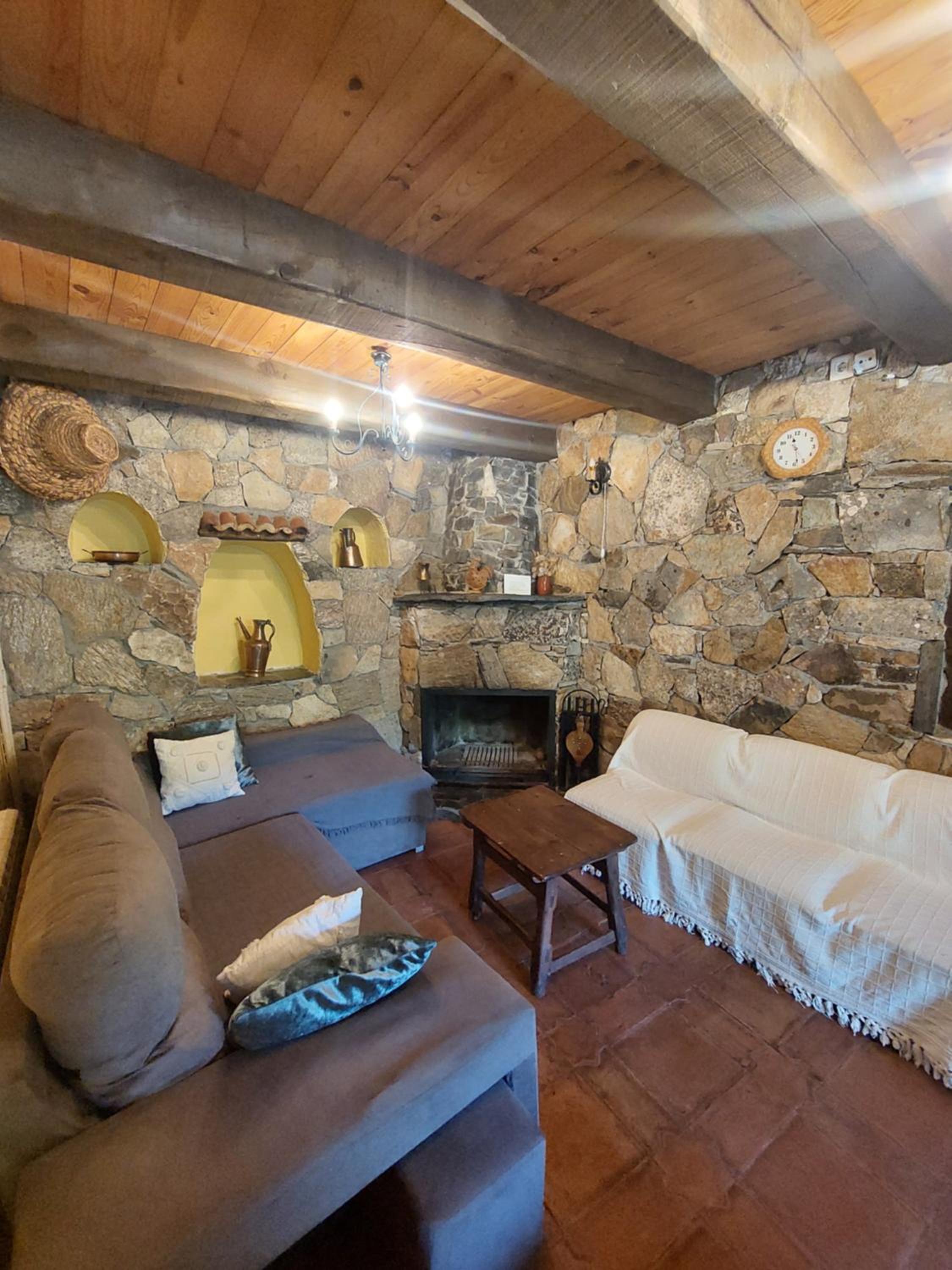 Las Peonías Casa Rural