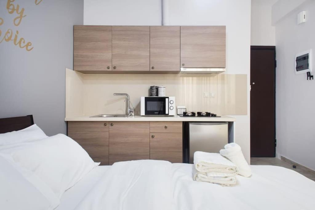A comfortable small studio nearby Acropolis 201