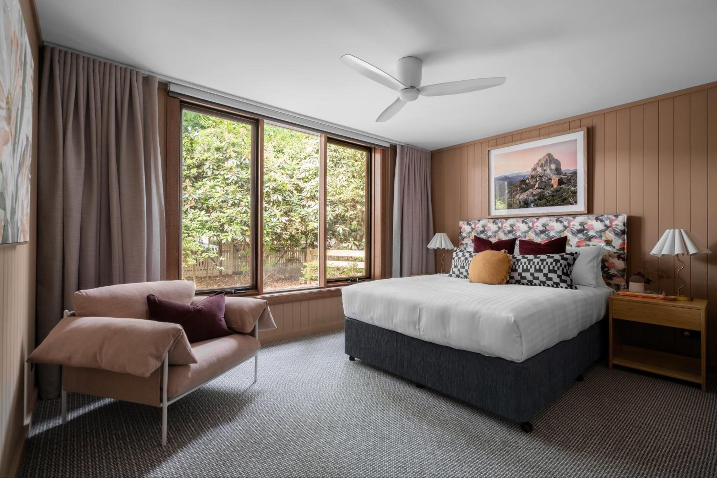 Viewhill Holiday Units - Bright