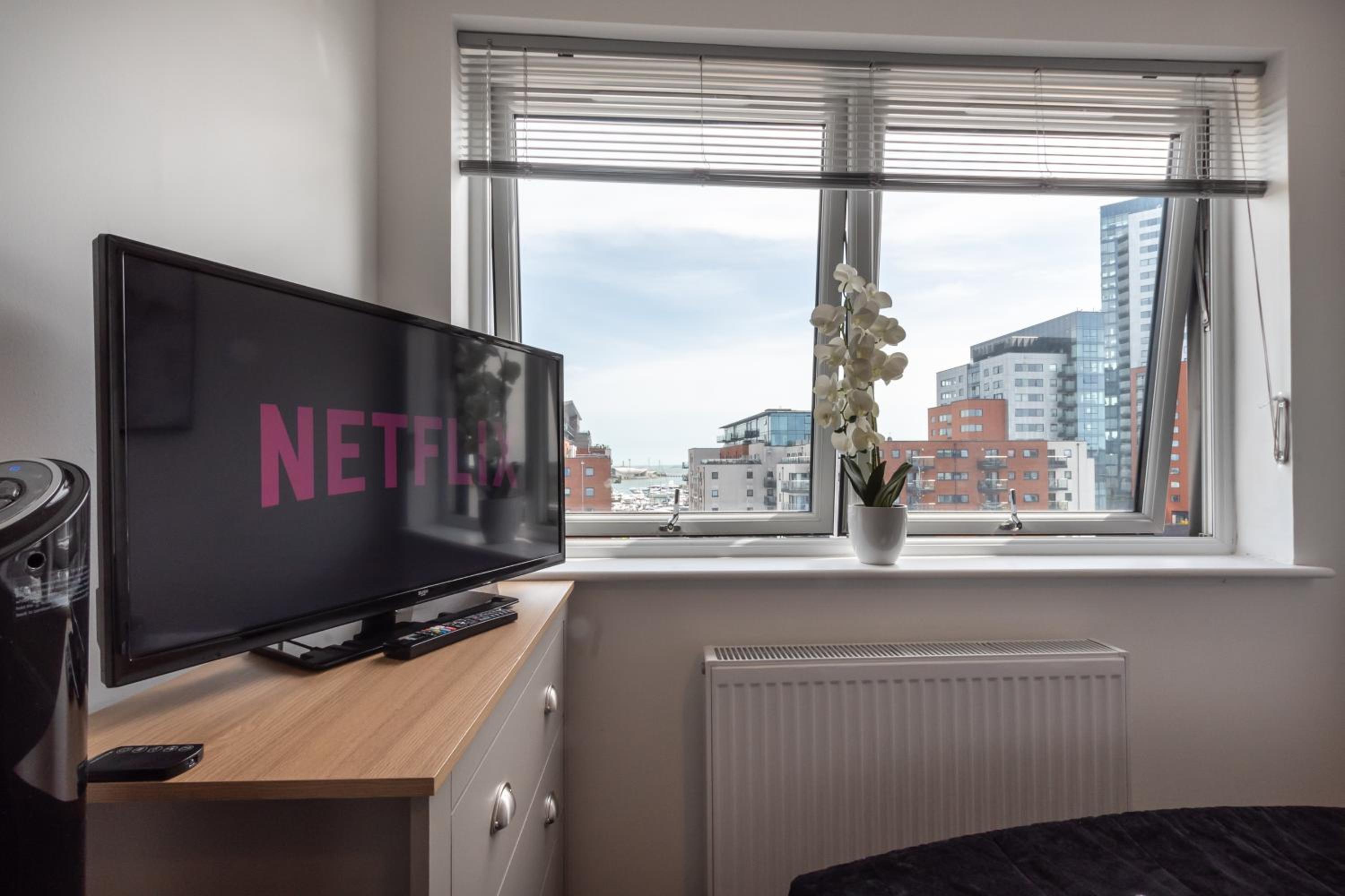 Relaxing Atlantic Mansions By Smart Apartments Short Lets & Serviced Accommodation Apartment Southampton With Free WiFi view 3