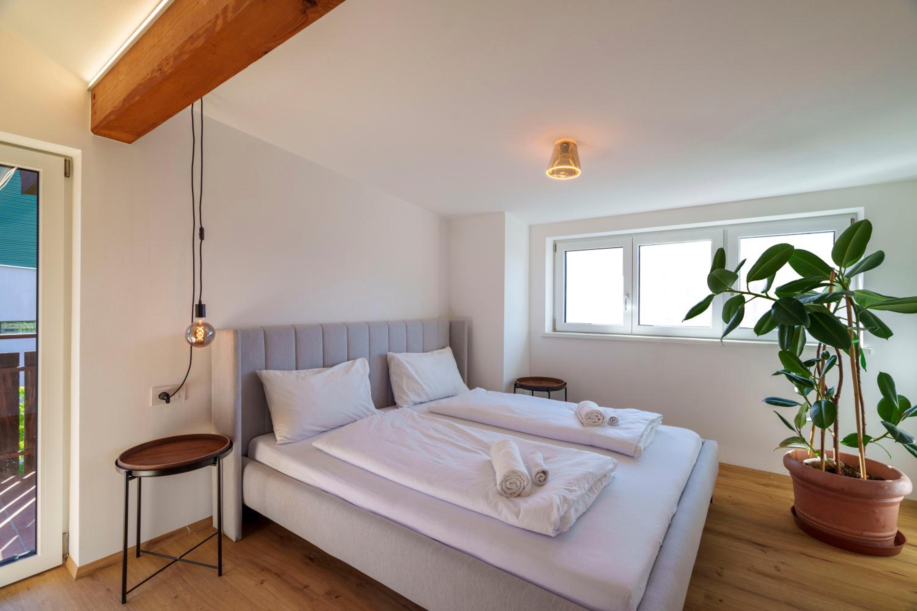 Mountain View Suites
