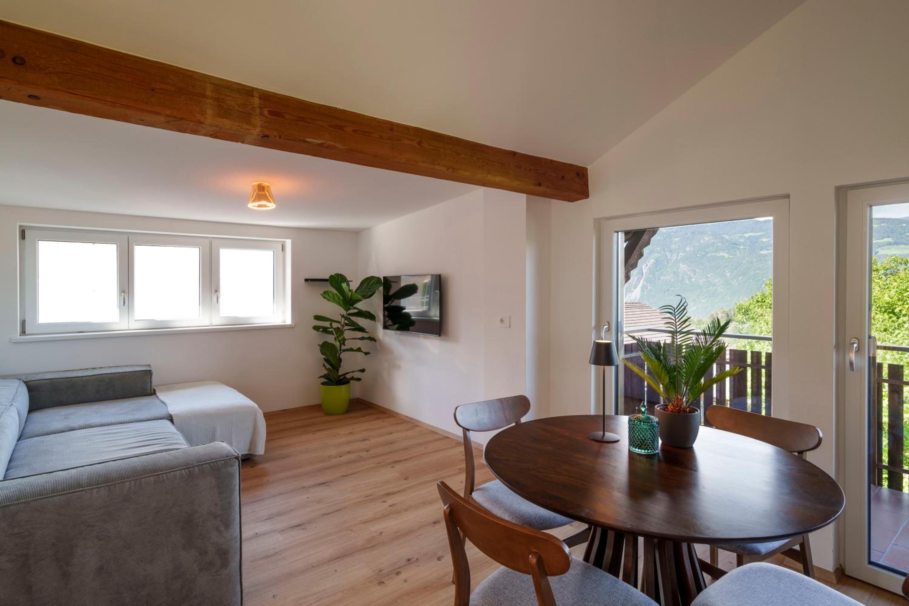 Mountain View Suites