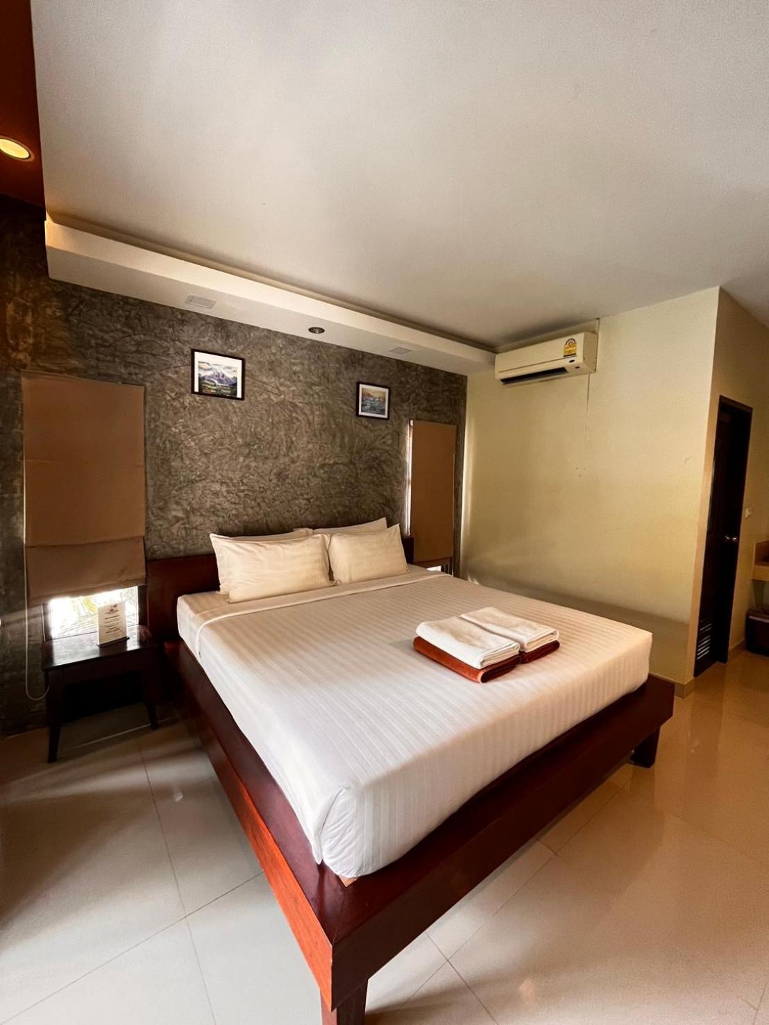 Sunset Beach Villas