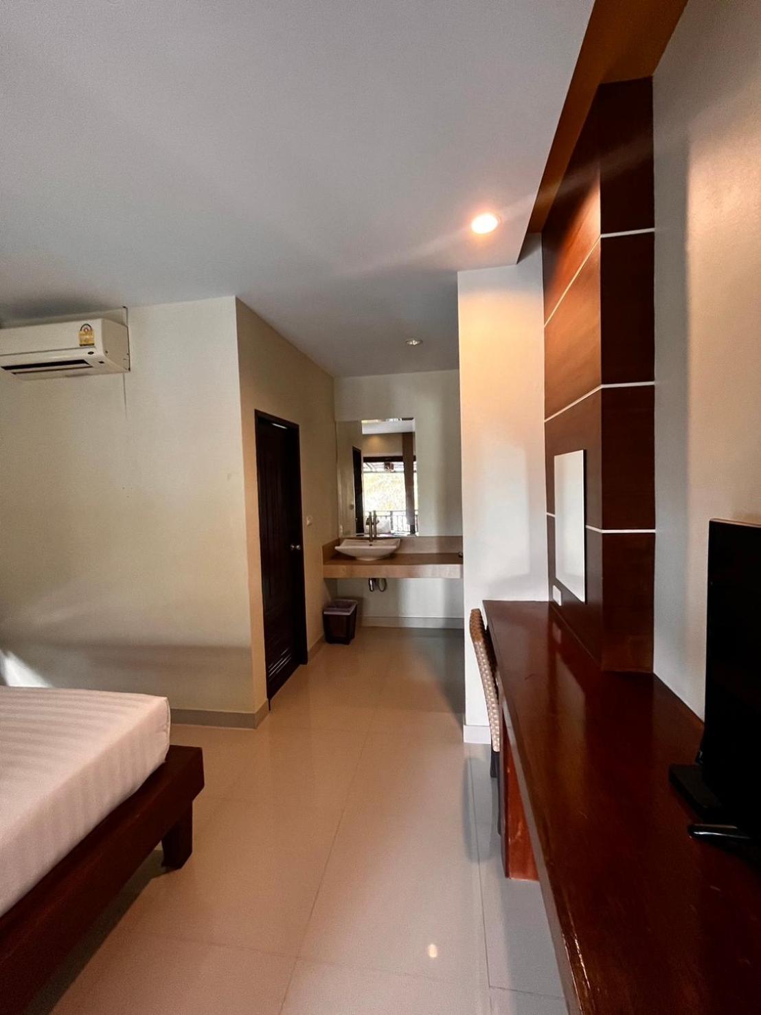 Sunset Beach Villas