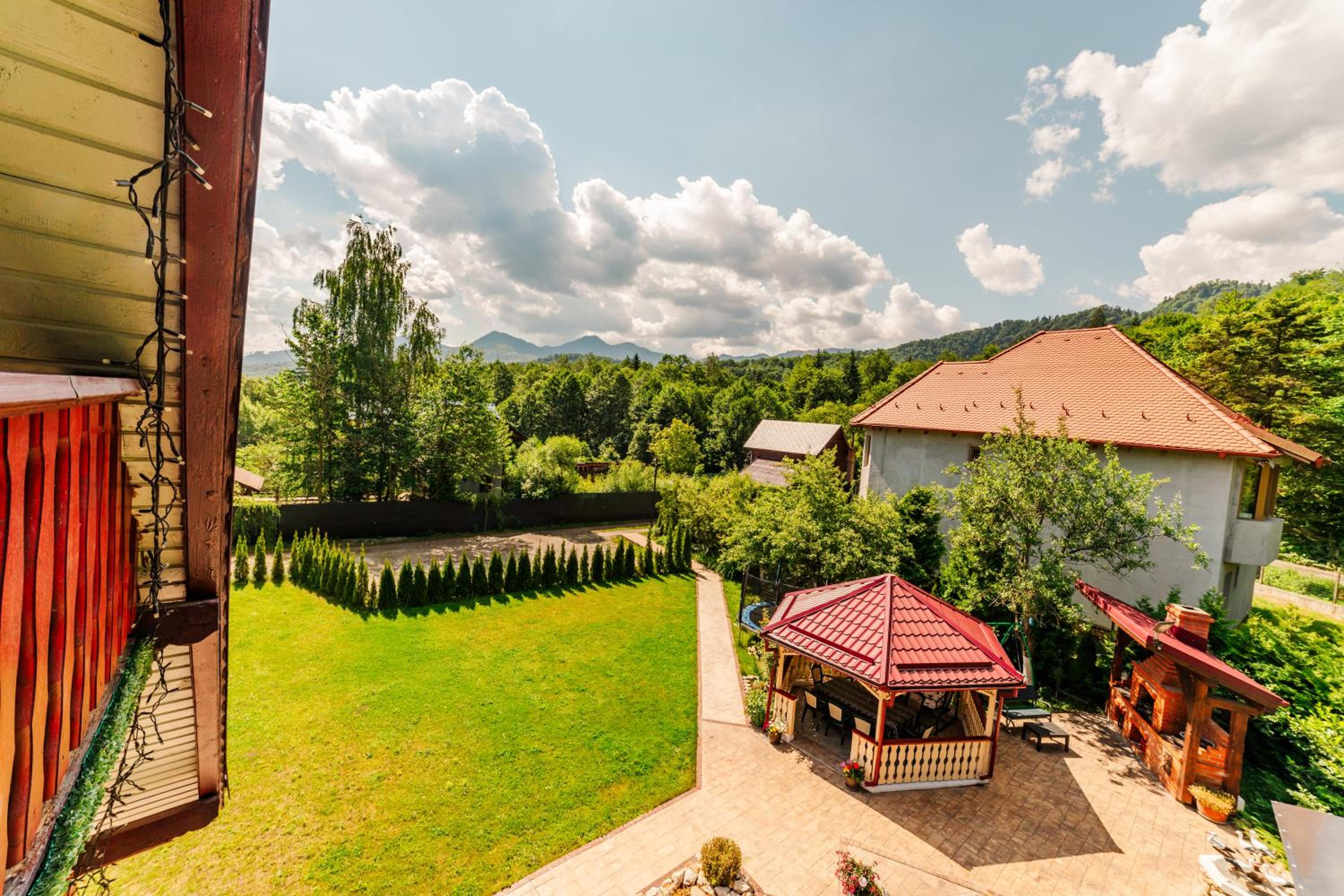 Photo 96