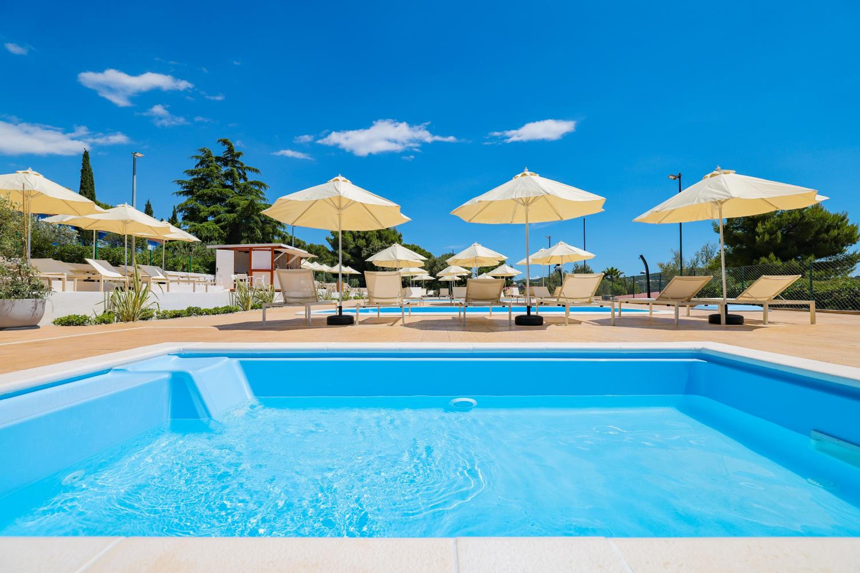 Apartments Medena