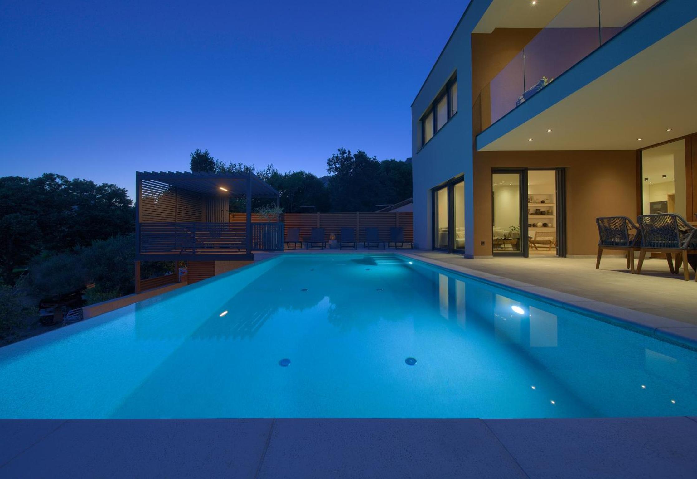 Villa Viverum with heated salt water pool view 2