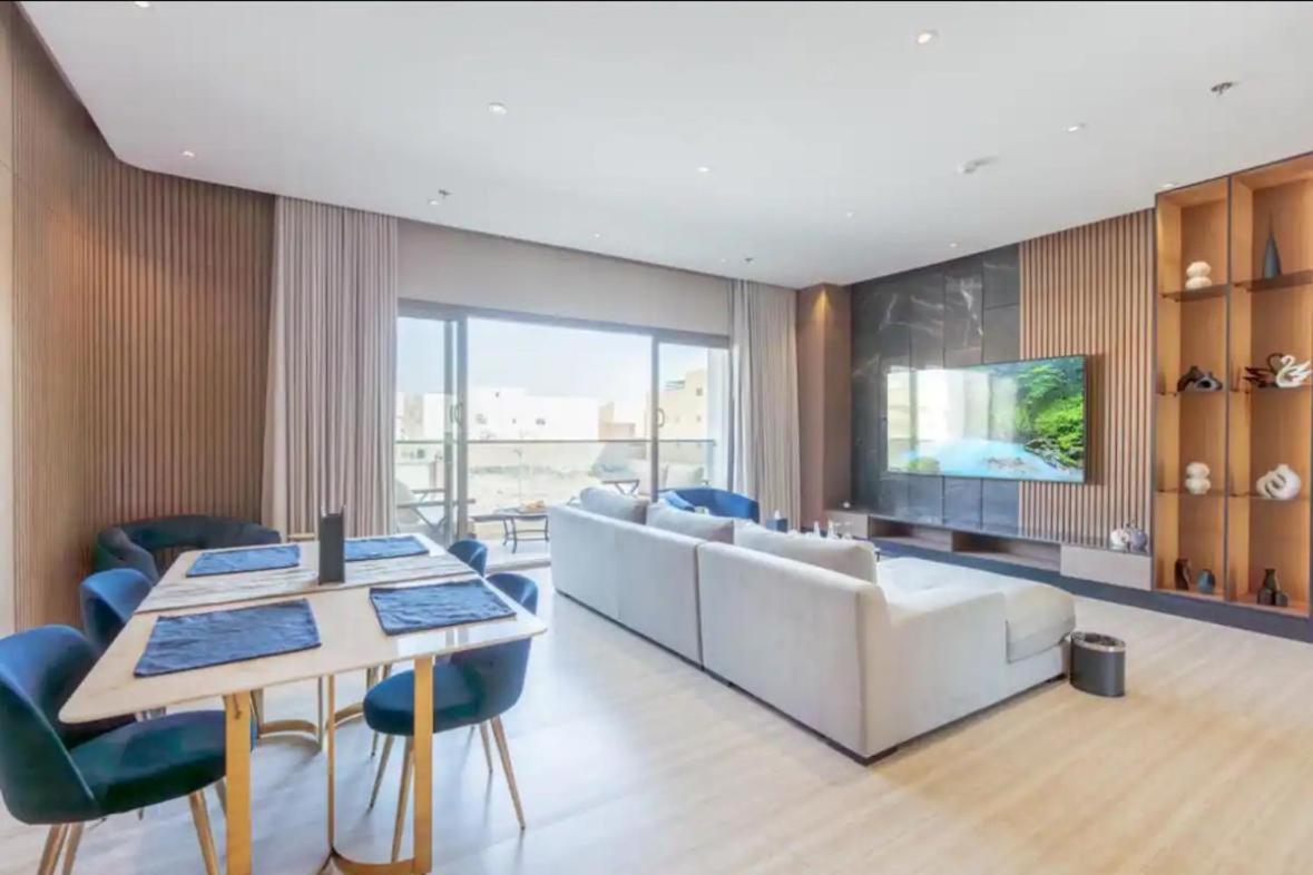HOMETEL Residence - BLVD
