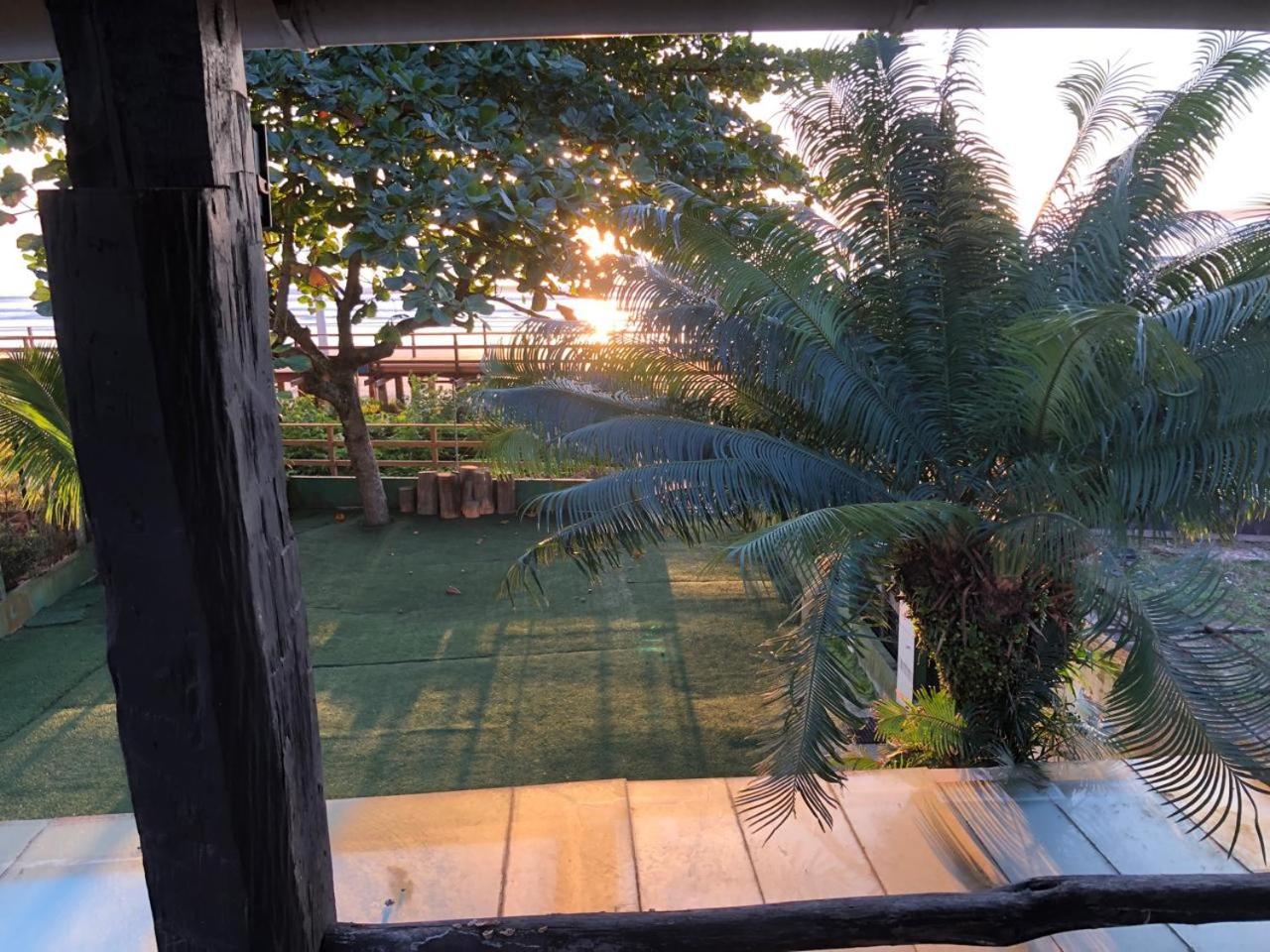 Linda Casa frente mar, pé na areia, Itapema SC, Ar, Wi-fi, Smart Tv