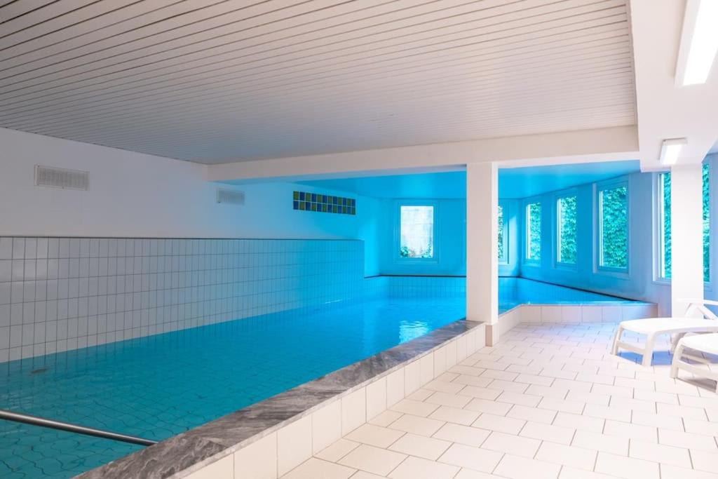 Apt Marlis 180 lake view Swimming Pool and Parking