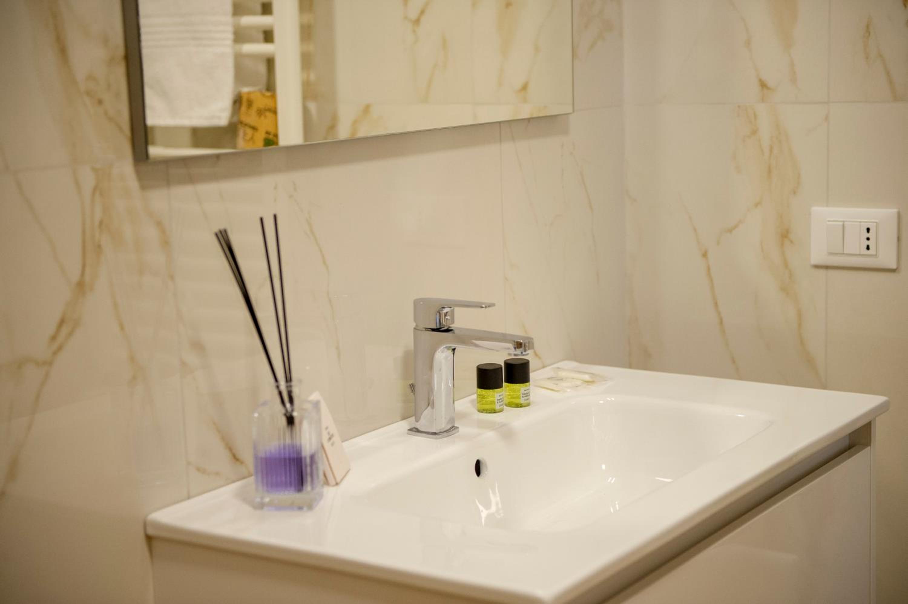 40 Apartment en Monopoli — bathroom