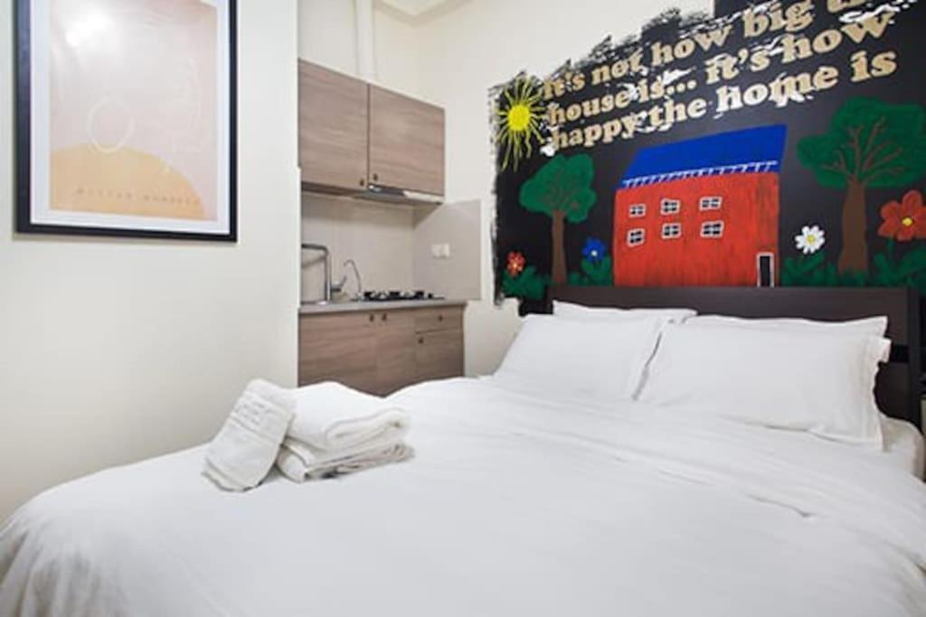 A comfortable small studio nearby Acropolis 203