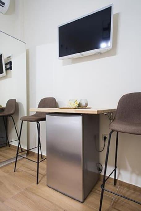 A comfortable small studio nearby Acropolis 203