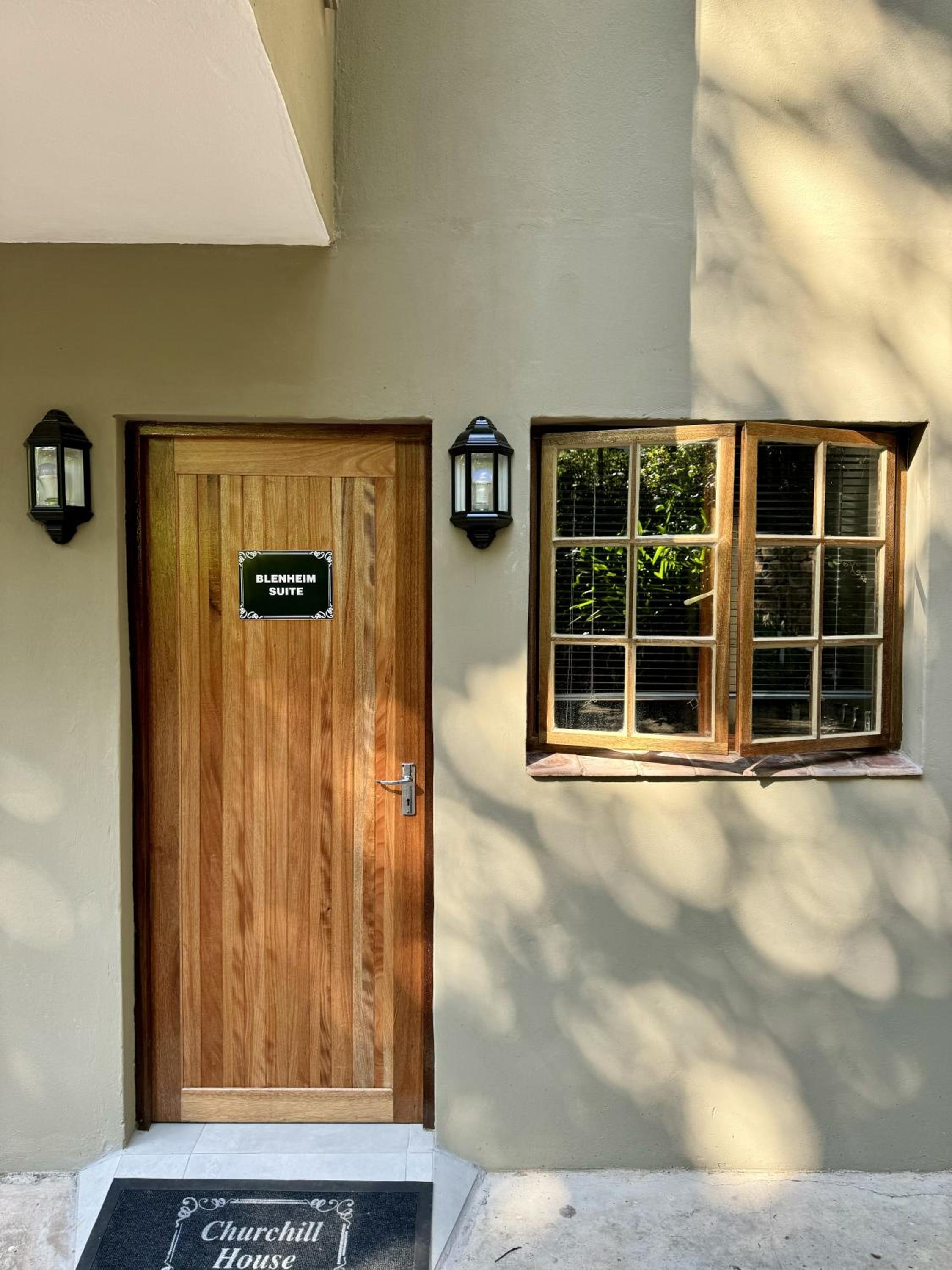 Hotel Churchill House