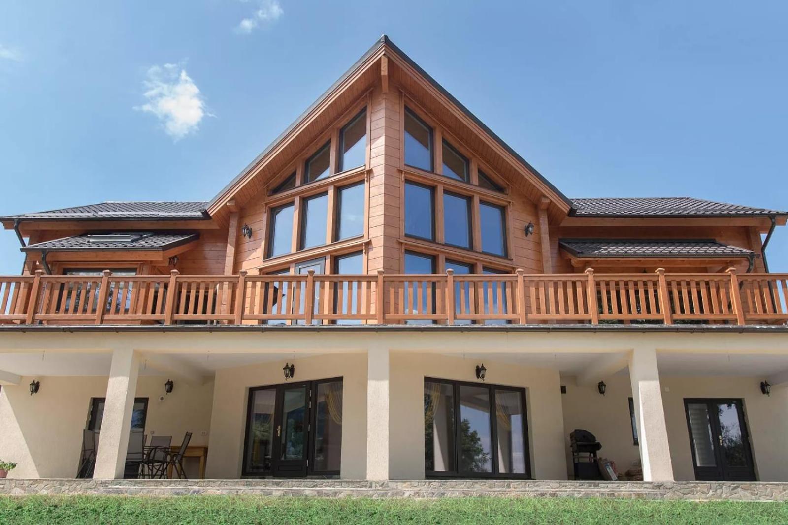 Transylvania Mountain Chalet