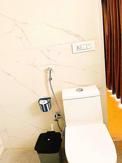 Near Airport Minimalistic Studio Apartment