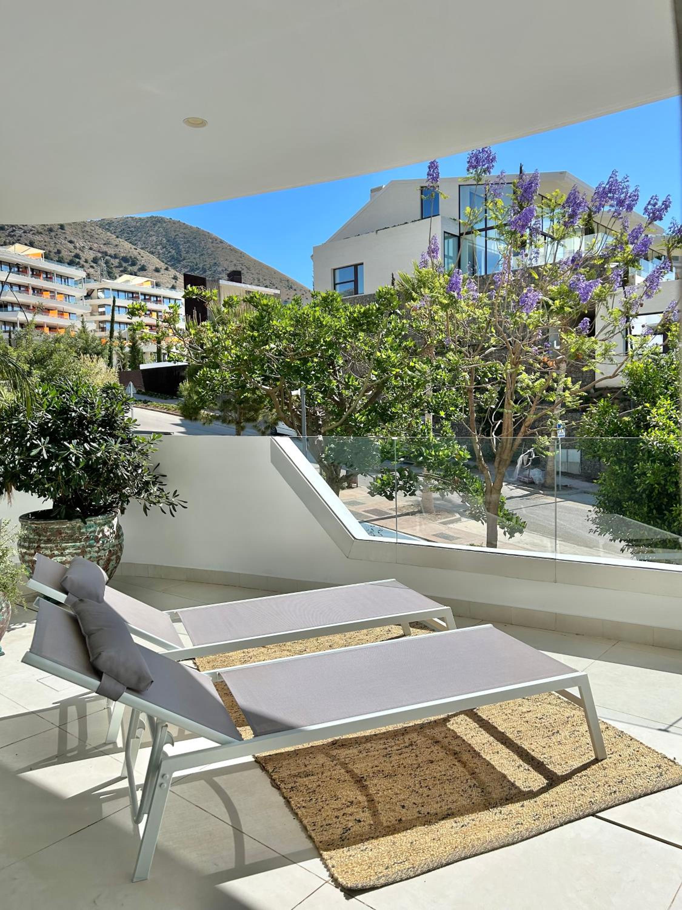 Hotel Modern apartment Pedro, Higueron reserve - Image 1