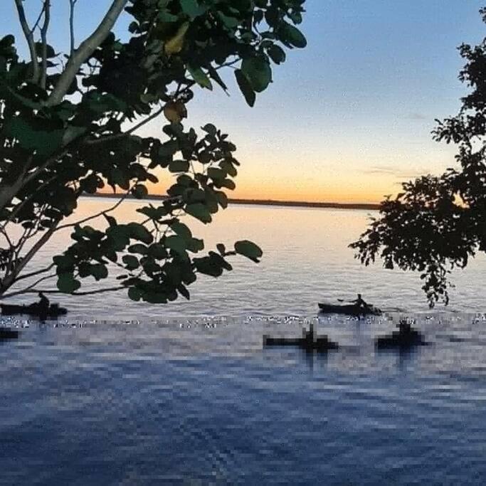 Chácara Por do Sol Beira Lago