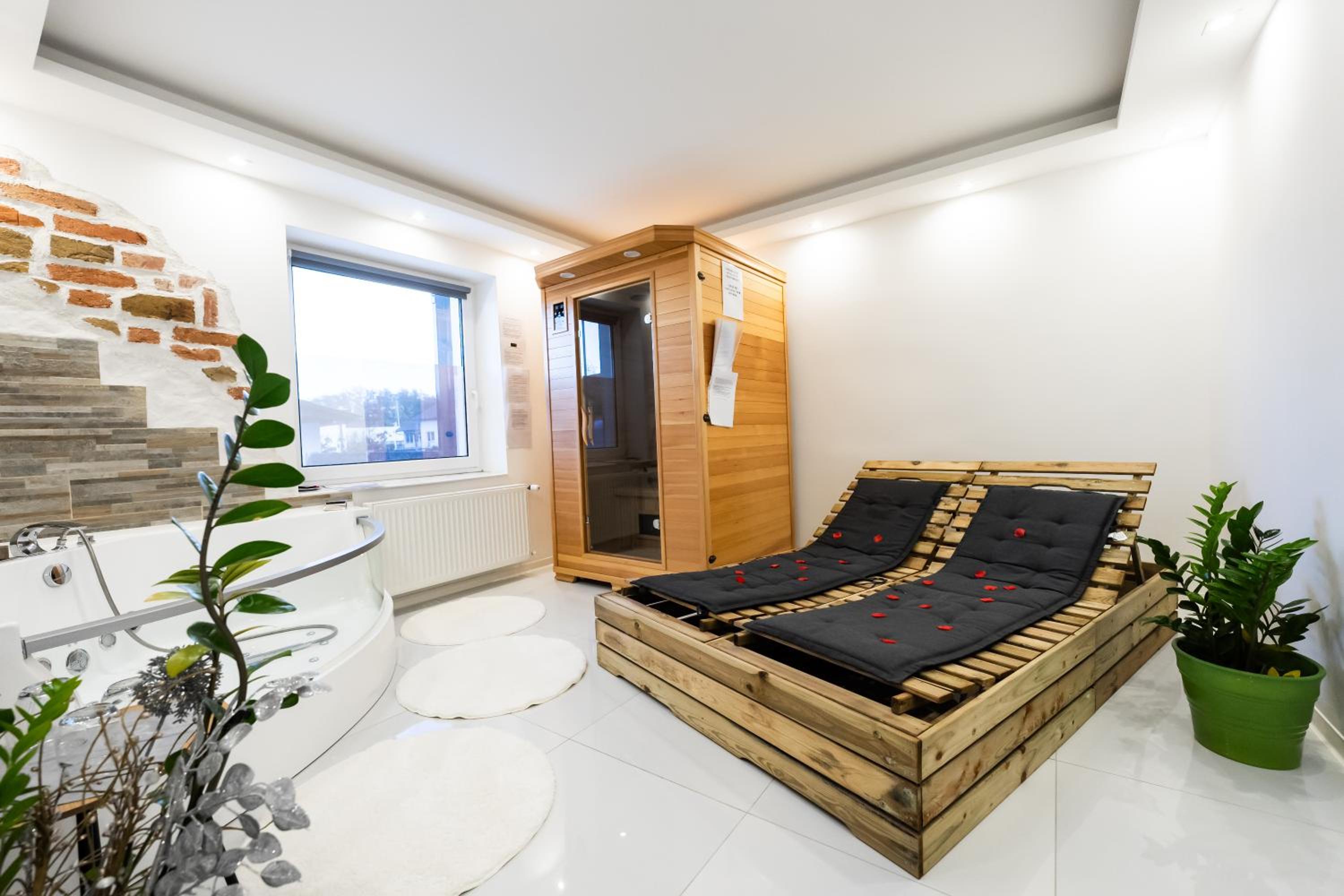 Luxe Apartments