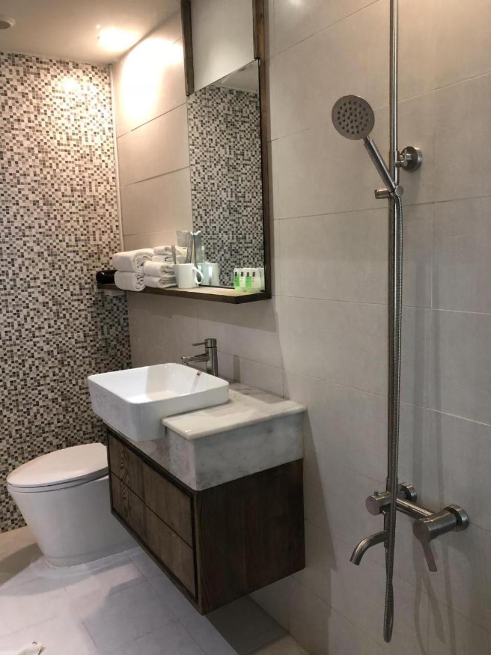 VIETLIFE Hotel & Apartment - Free Cinema